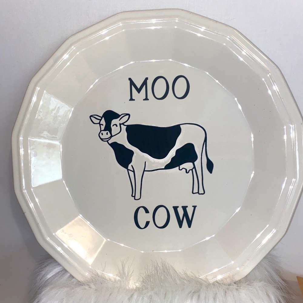 Cow decor plate